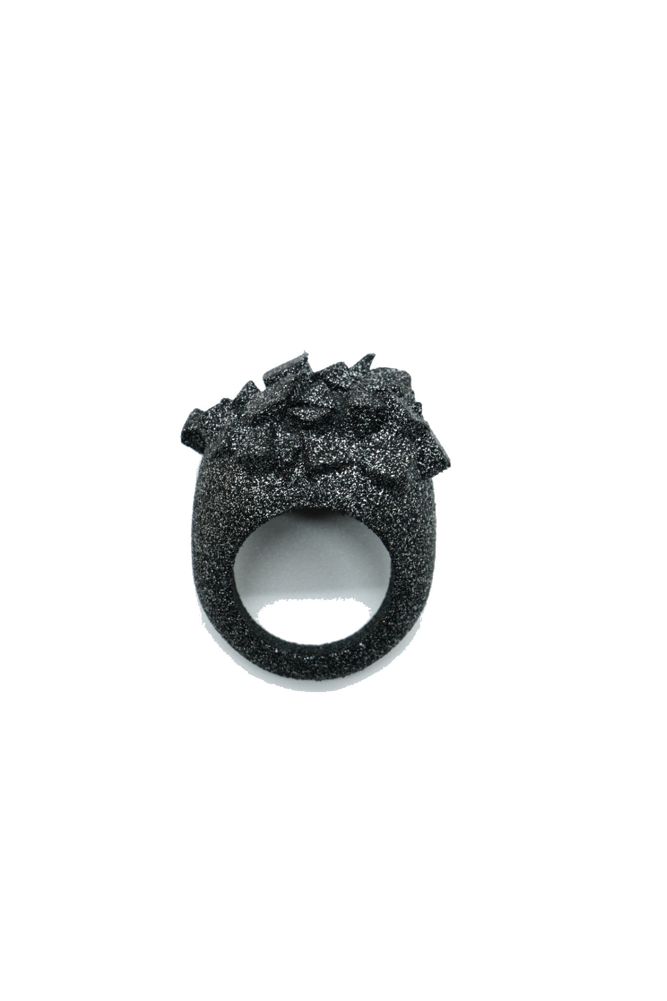 Gems in chains metallic black
